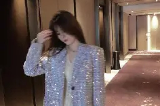 刚爆红就被扒黑料塌房了？